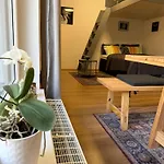 Kurt Apartment